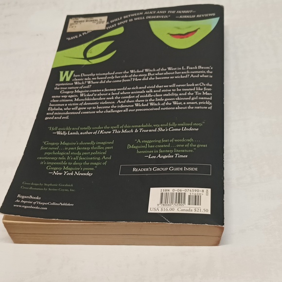 Wicked by Gregory Maguire - Picture 2 of 7